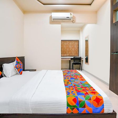 Fabhotel Regent Inn - Nr Skywalk Bridge Pimpri-Chinchwad Eksteriør bilde